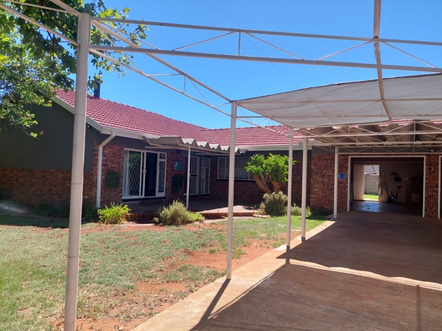 4 Bedroom Property for Sale in El Toro Park Northern Cape